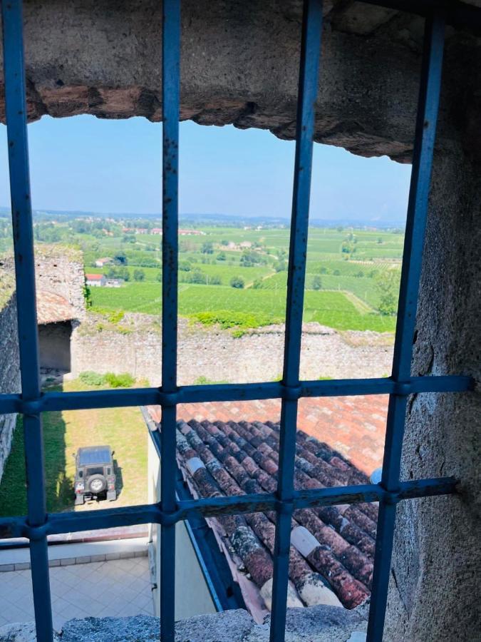 Thomas' Castle Apartment Pozzolengo Exterior foto